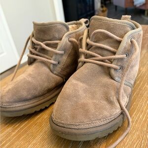 UGG Men's gray Suede Chukka Boots